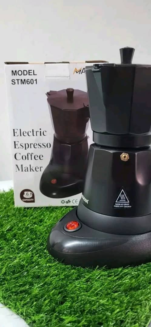 Cafetera eléctrica de 6 tazas